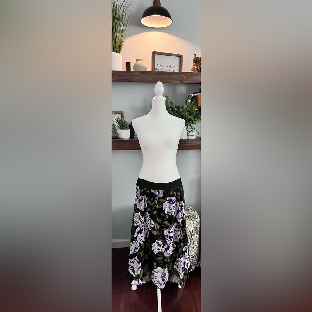 Lularoe Lola Floral Black and Purple Women's Skirt